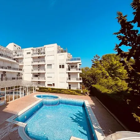 Hotel Incognito Pomorie 3* Поморие