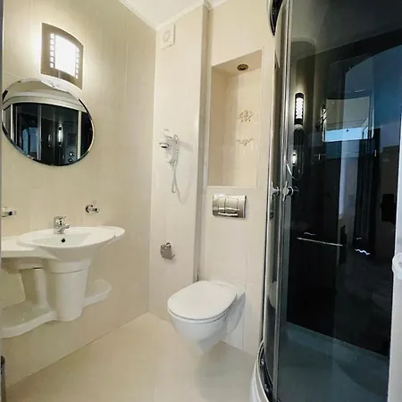 Hotel Incognito Pomorie 3*
